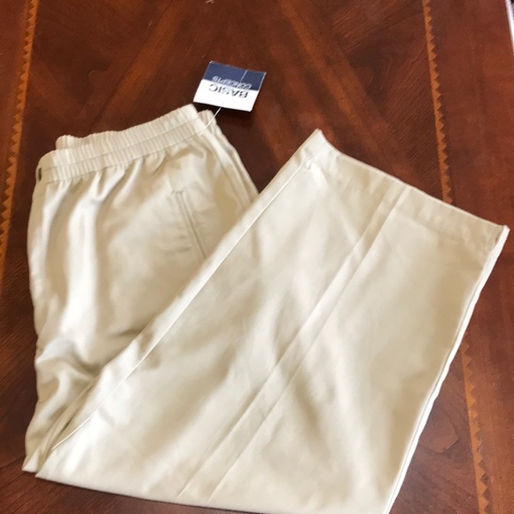 NWT Basic Concepts Khaki Capri Pants - Picture 1 of 4